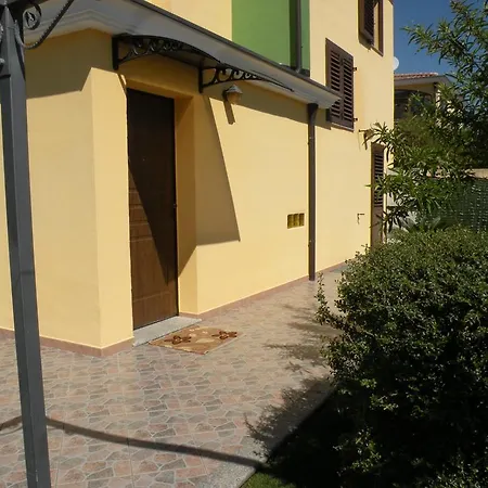 Indipendente Al Piano Seminterrato Appartement Girasole