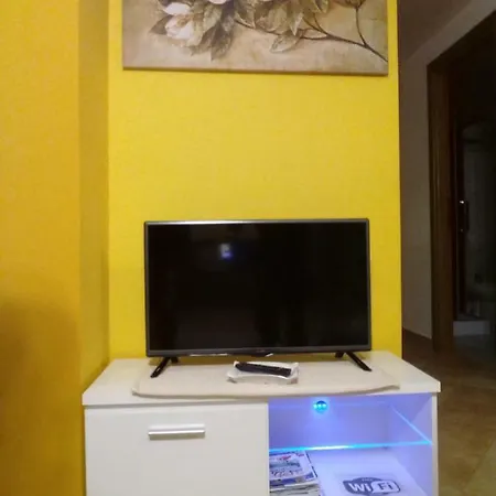 Appartement Indipendente Al Piano Seminterrato Girasole