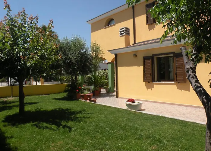 アパート Indipendente Al Piano Seminterrato ジラソーレ