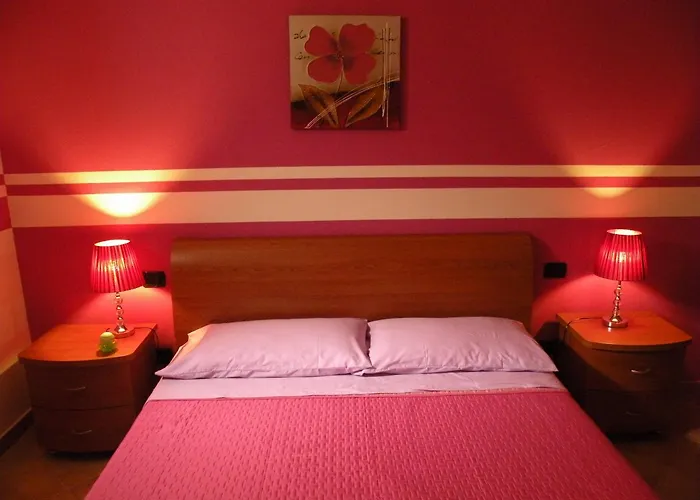 Indipendente Al Piano Seminterrato アパート