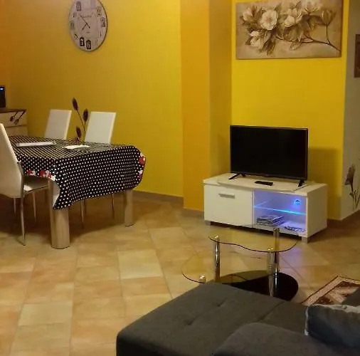 アパート Indipendente Al Piano Seminterrato ジラソーレ